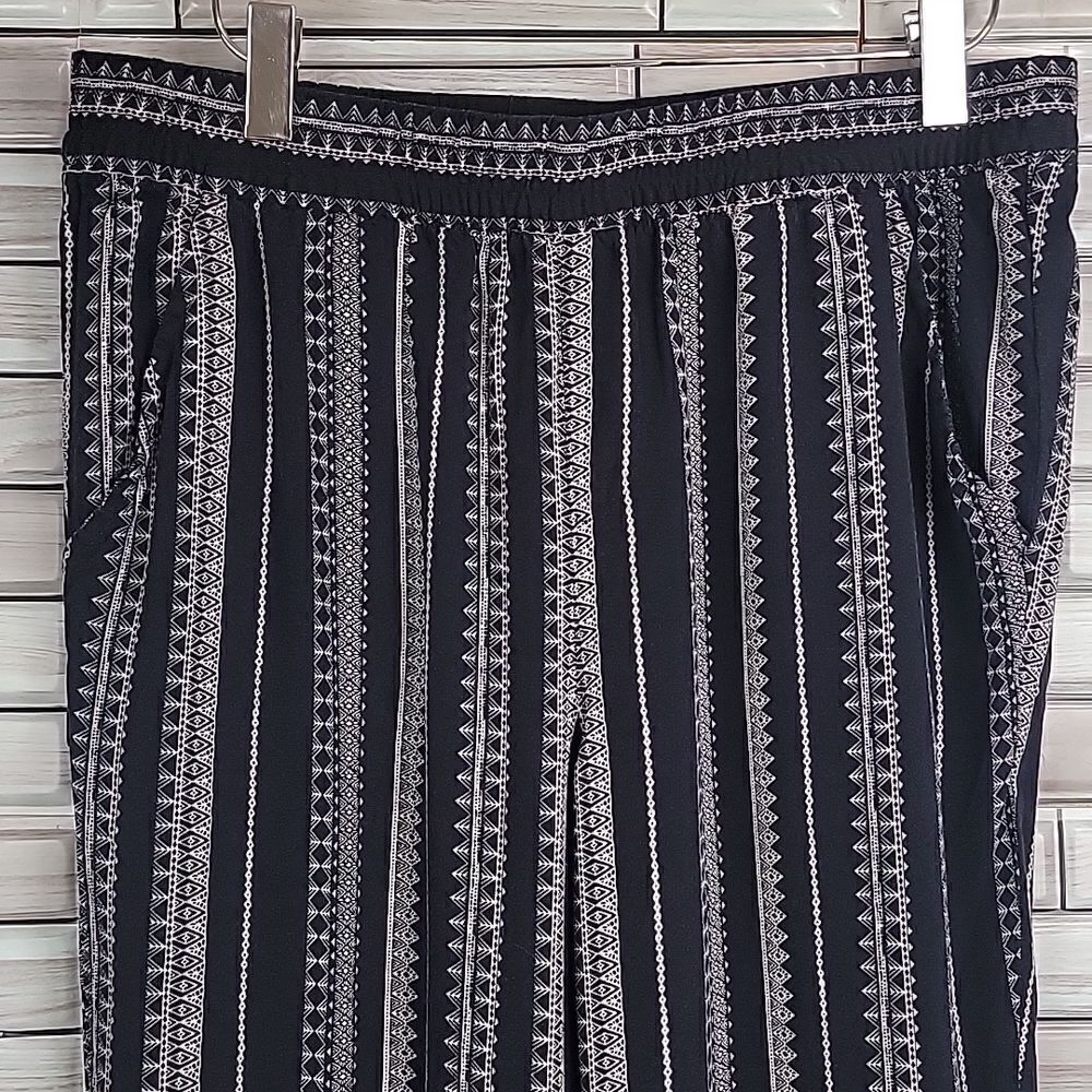 Jessica Simpson pull-on pants Size S - Picture 2 of 12